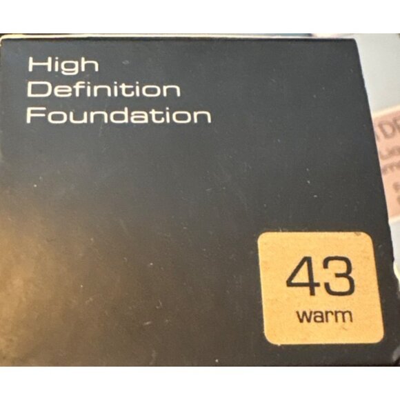 ARTDECO High Definition Foundation 43 Warm 30ml - Picture 2 of 6